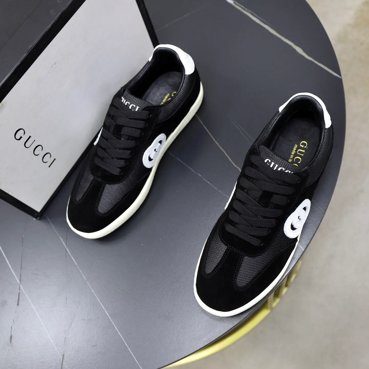 Men's shoes: 400💰🙅‍♂️🙅‍♂️🙅‍♂️ Brand: GUCCI Standard code: 38-44 (45 customized) Grade: Same as the official website Material: Original leather splicing Comfortable and breathable lining Original wear-resistant outsole Style category: Men's fashionable casual shoes Running sneakers Noble luxury brand elements Top luxury Color: actual picture color